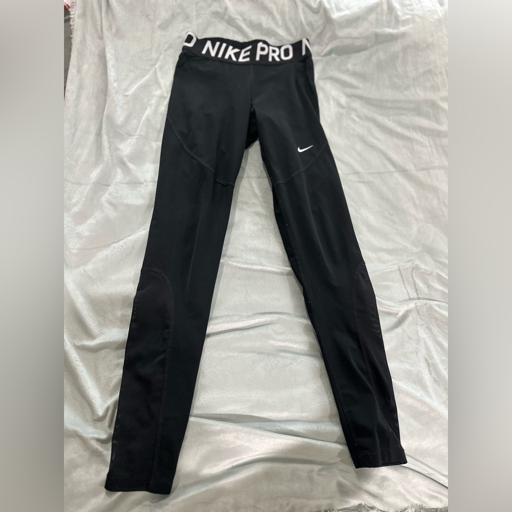 Nike Women's Mid-Rise Mesh-Paneled Leggings